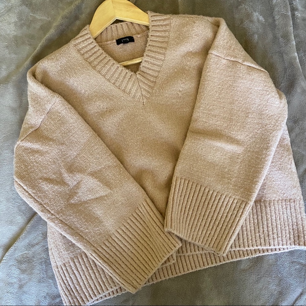 LUCCA V-necks sweater